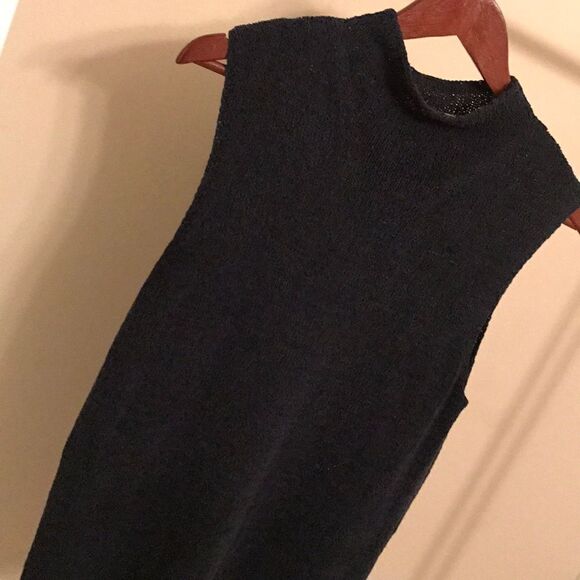 LIz Claiborne Navy Sleeveless Sweater - Size XL - Picture 2 of 8